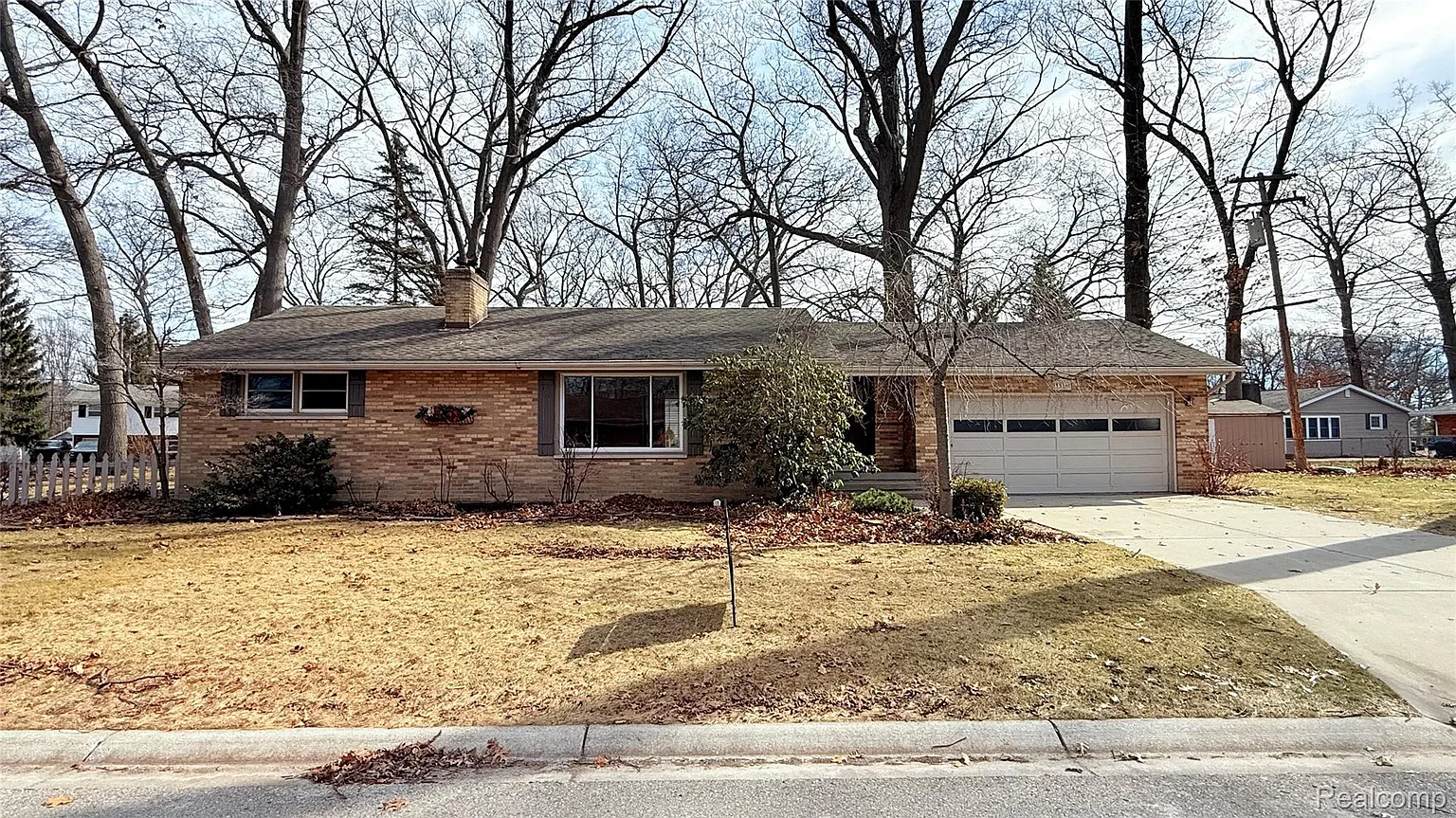 3316 Hickory Ln photo 1