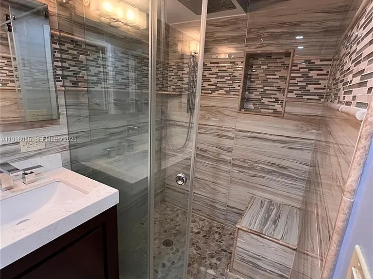 1750 James Ave #5G — Photo 21