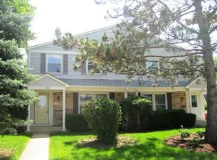 2302 Hyde Ct, Schaumburg, IL 60194