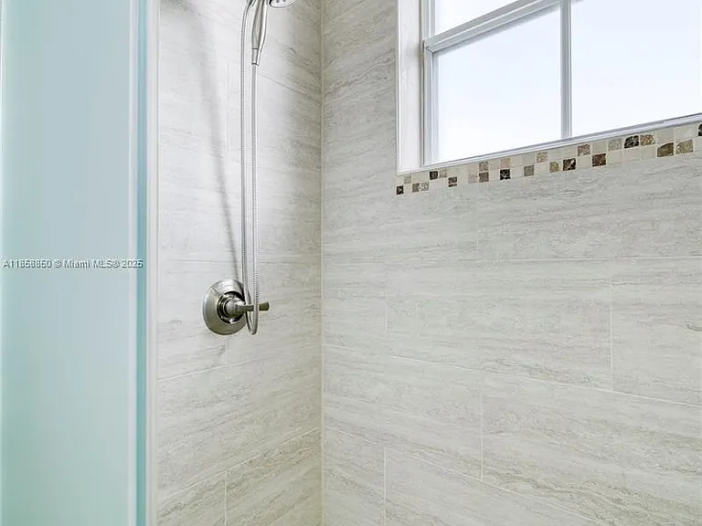 16403 SW 79th Ln — Photo 33