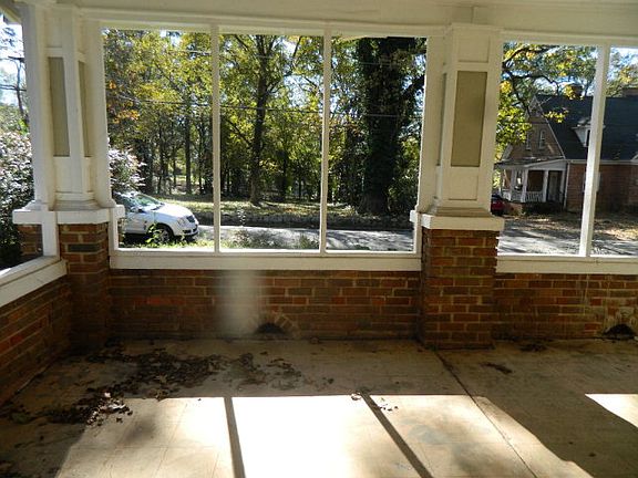 3rd image of 112 Wilcox St