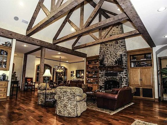 4th image of 3885 Brighton Creek Cir