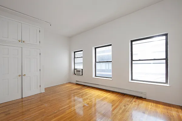 Rented by R New York | media 10