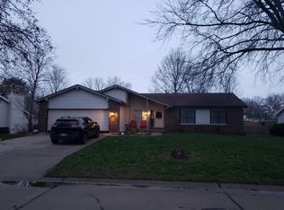 148 Country Brook Ct, Saint Charles, MO 63303