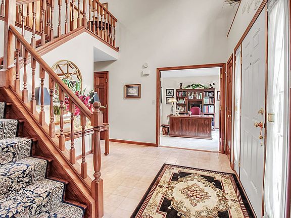 2nd image of 106 E Pinelake Dr