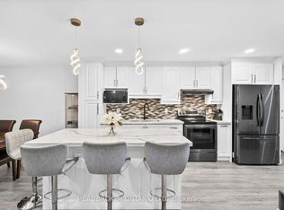 1200 Bridletowne Cir #102, Toronto, ON M1W 2T9