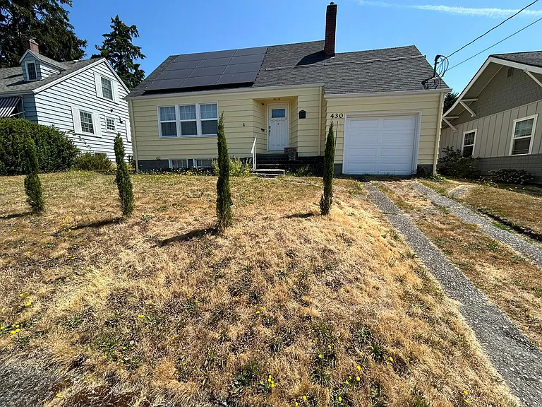 430 Jason Ave N — Photo 1