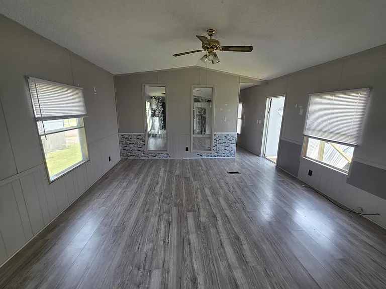 Oak Creek Estates MHC — Photo 78