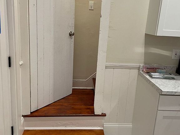 4th image of 308 E Kentucky St