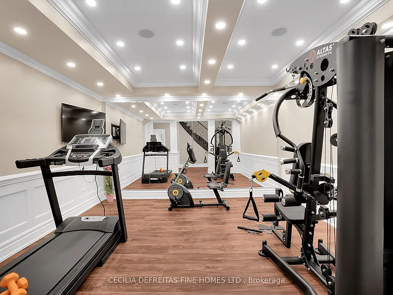 11 Beauvista Ct — Photo 42