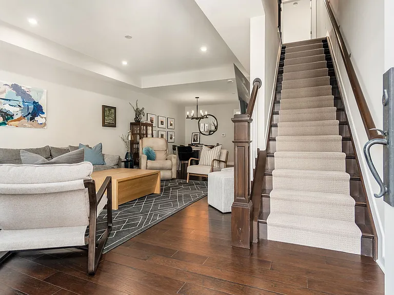 90 Normandy Ave — Photo 8