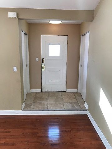 1st image of 2920 W Morse Ave