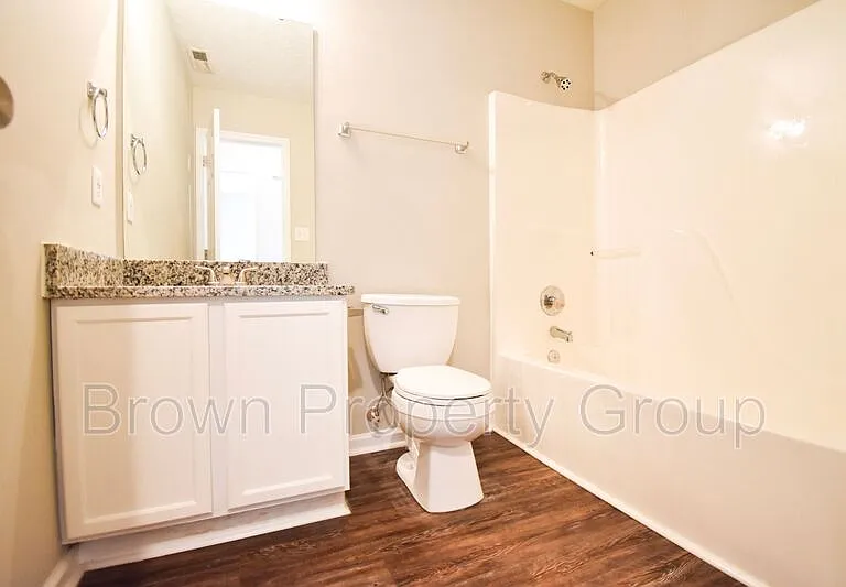 411 Northwoods Dr — Photo 17