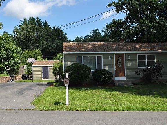 2nd image of 110 E Hobart St