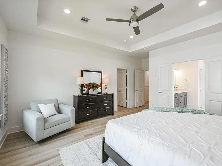 5630 Balbo St — Photo 28