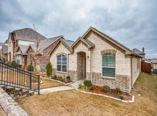 5820 Burgundy Rose Dr, Fort Worth, TX 76123