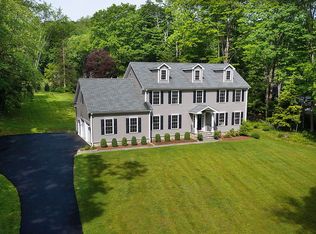 10 Kingswood Place, Ridgefield, CT 06877