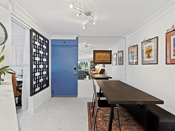 3rd image of 1610 E Lenox Ave #303