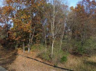 6 Dollar Ridge Ln, South Lyon, MI