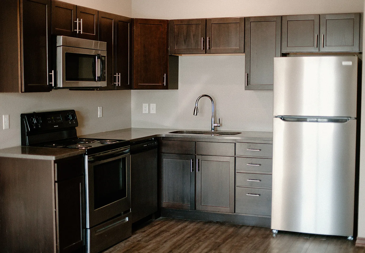 1 bed, 550 sqft, $945 — Photo 2