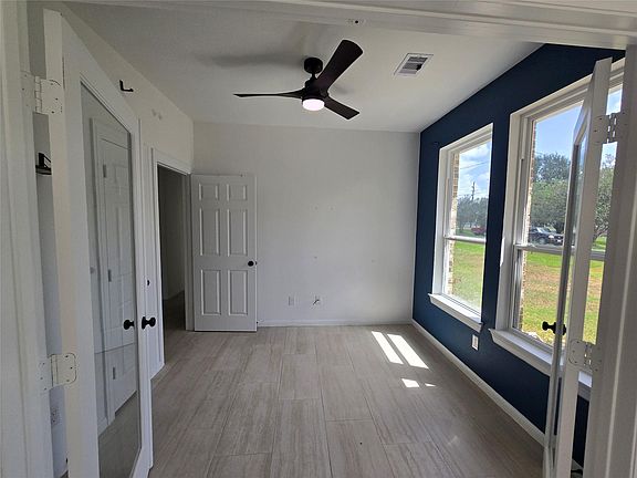 4th image of 14015 Raska St