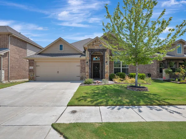 1652 Victoria Dr, Saginaw, TX 76131