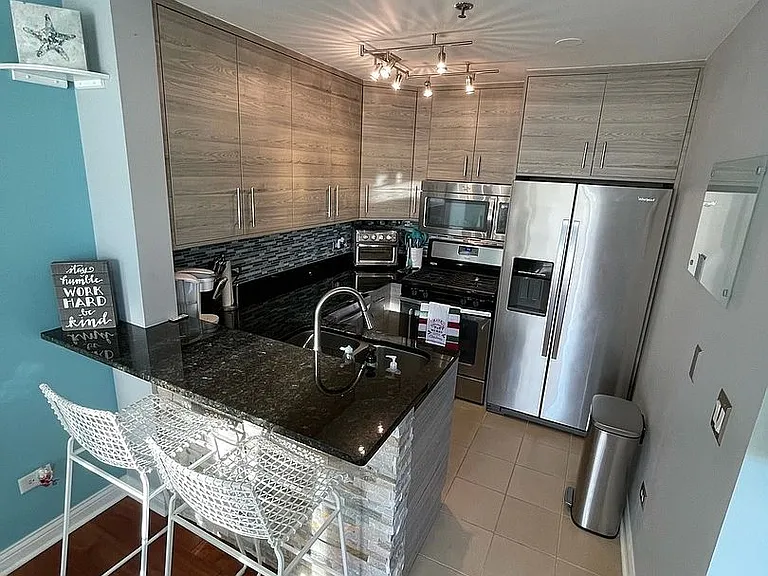 400 Village Cir #216 — Photo 15