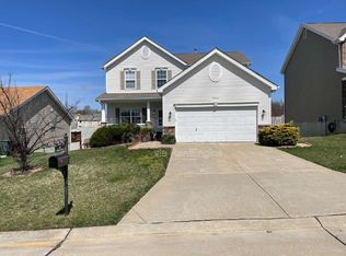 5533 Emerald Ridge Dr, Saint Charles, MO 63304