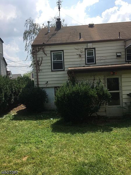 2nd image of 17 Lincoln Pl