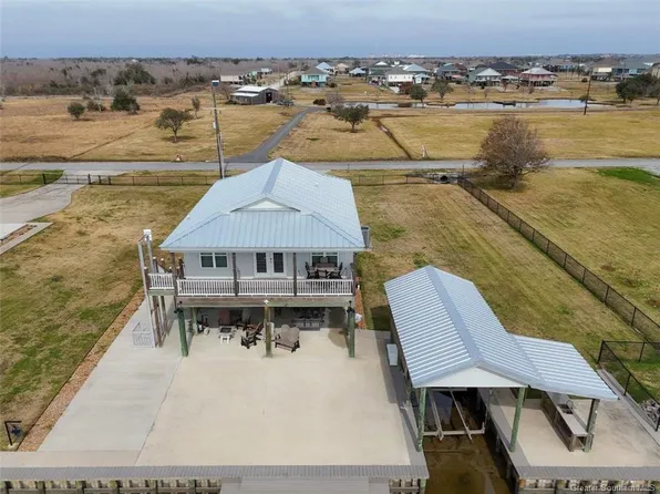 322 Gulfway Dr, Hackberry, LA 70645