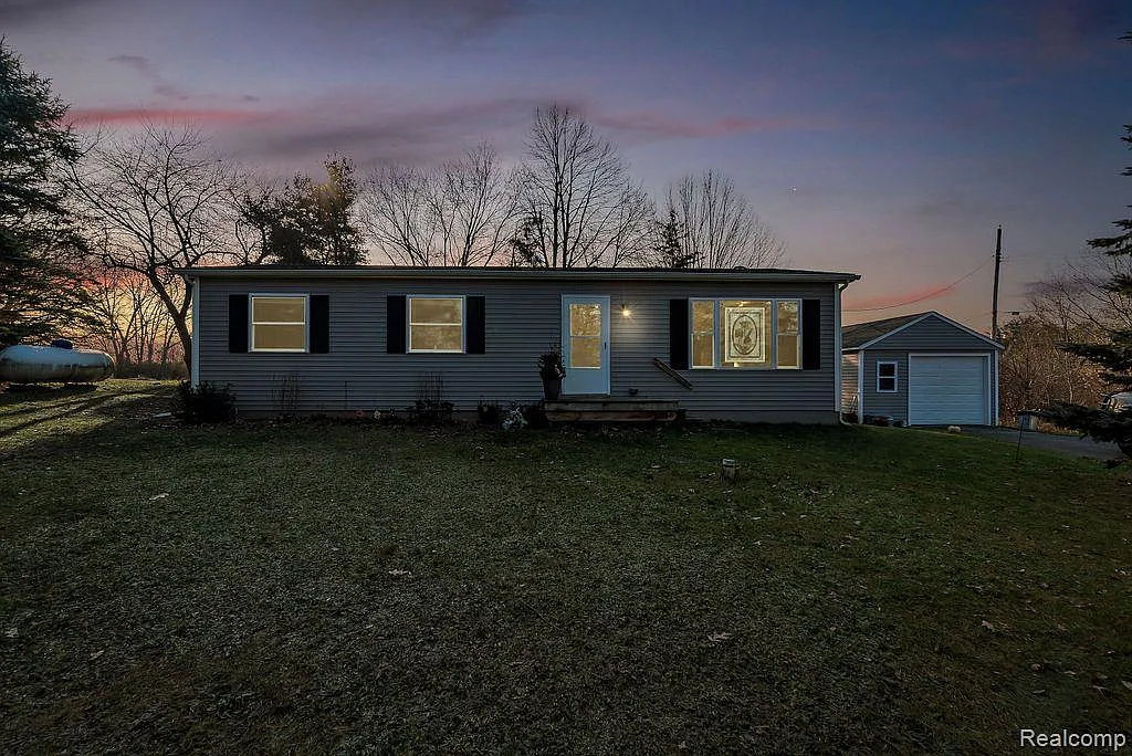 3683 Hideaway Ct photo 1