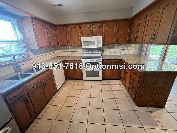 2008 E Sunvale Dr — Photo 7