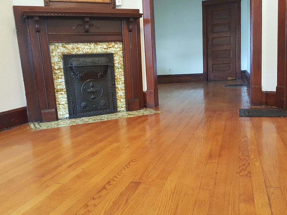2nd image of 200 Avenue E
