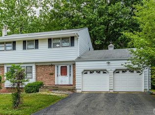 22 Eileen Way, Edison, NJ 08837