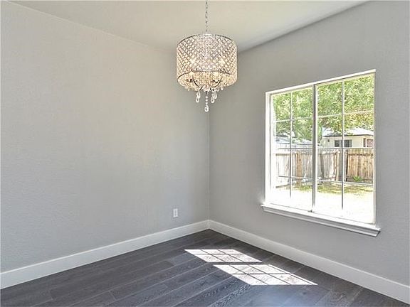 5th image of 1015 Hughmont Dr