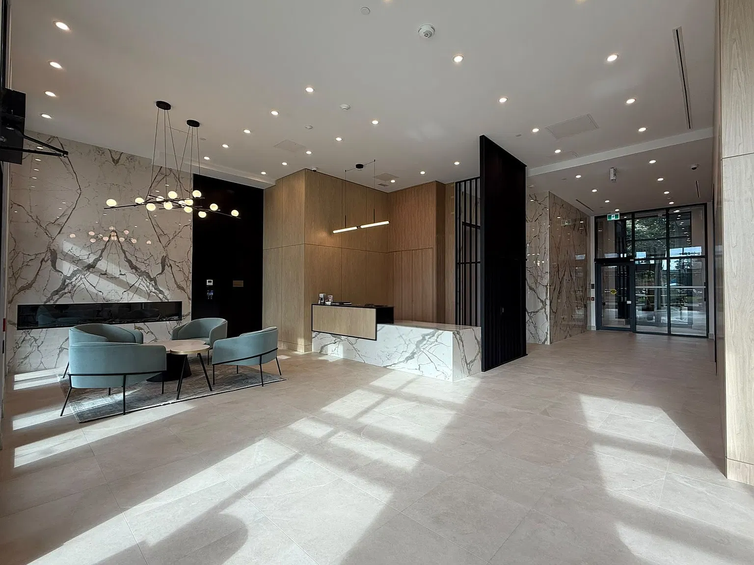 1 bed, $2,100 — Photo 2