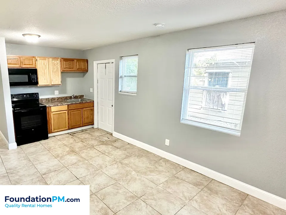 1165 Krayer St #4