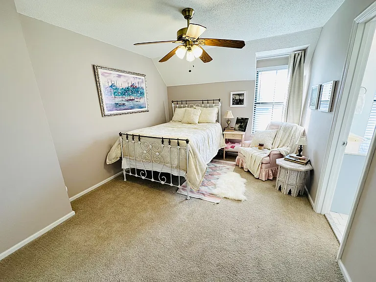 10220 Foster St — Photo 15