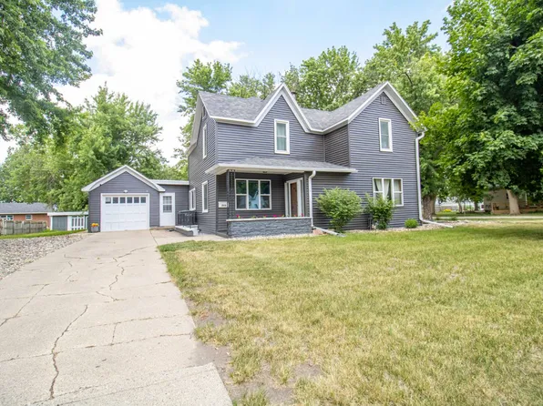 2015 16th St, Rock Valley, IA 51247