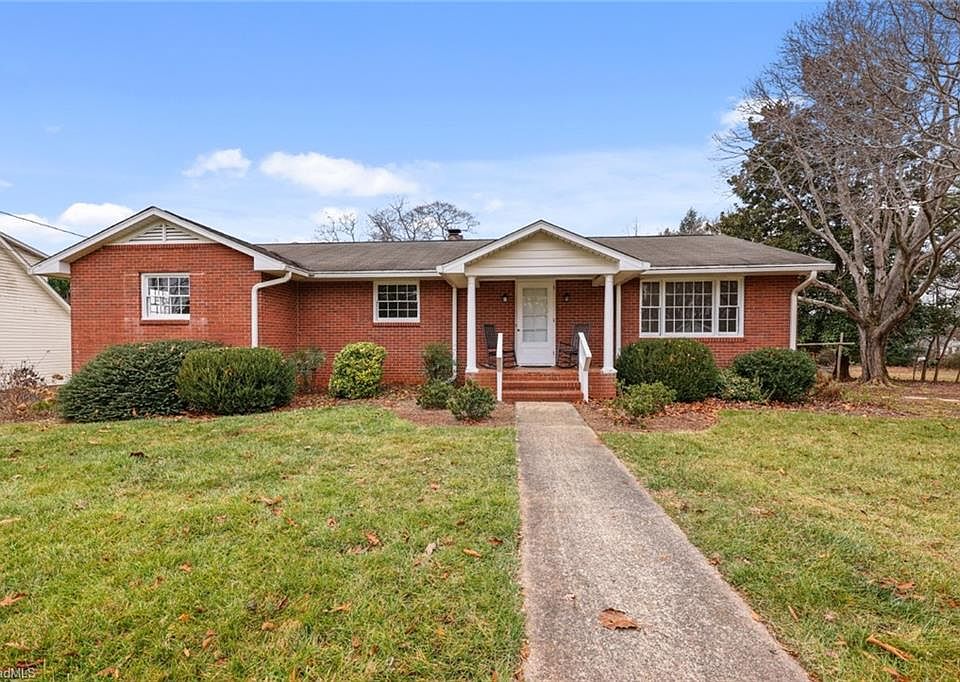 1st image of 520 Gatewood Dr