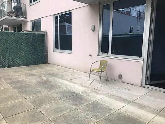 Sold by SunAmerica Realty Group Inc (DO NOT USE) | media 3