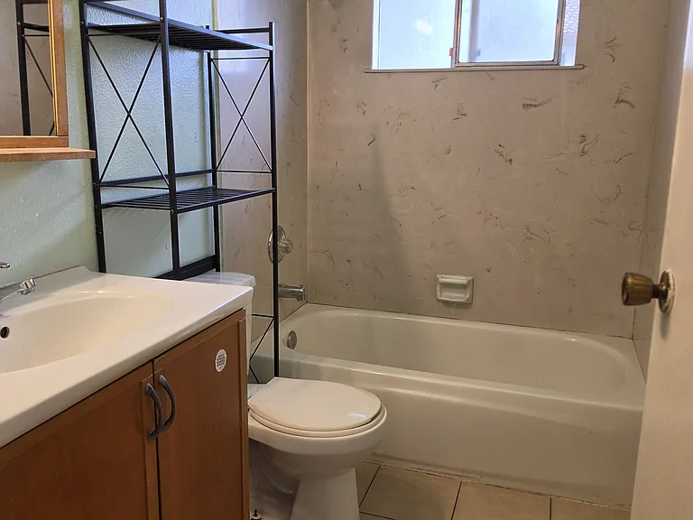 3620 SE 18th Ct — Photo 7