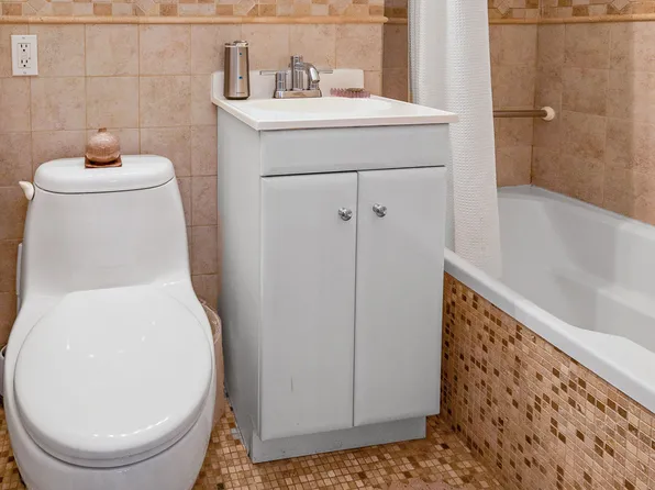 515 East 88th Street image 6 of 8