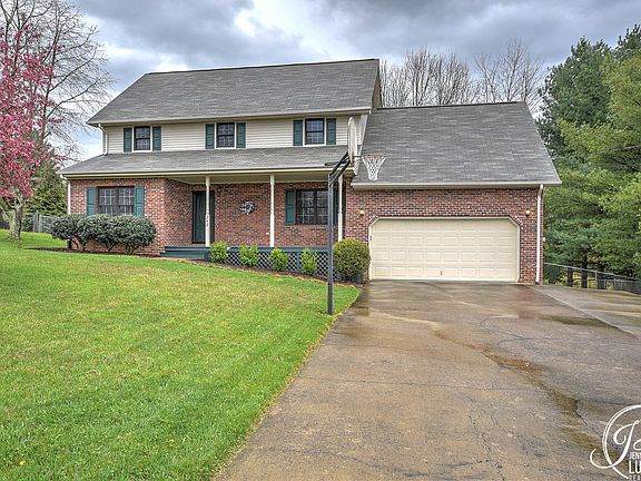 3rd image of 242 Highland Hills Dr