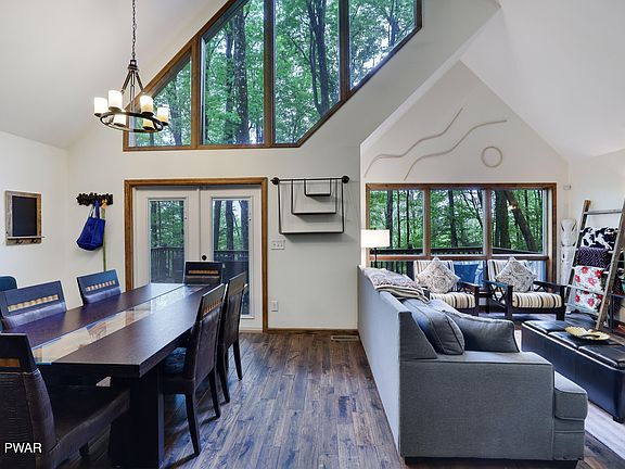 5th image of 463 Northgate Rd