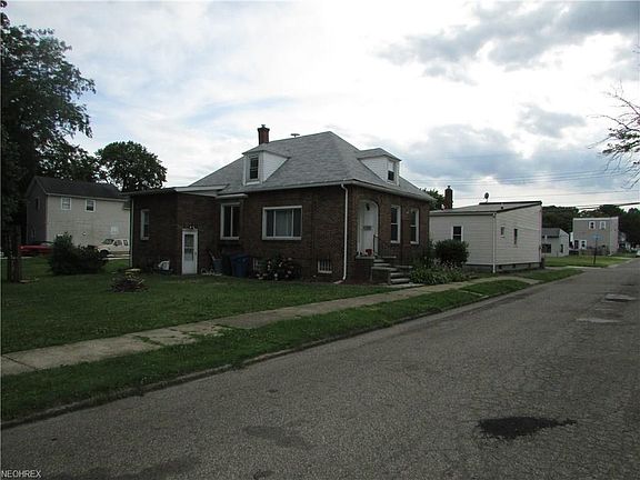 2nd image of 886 Shannon Ave