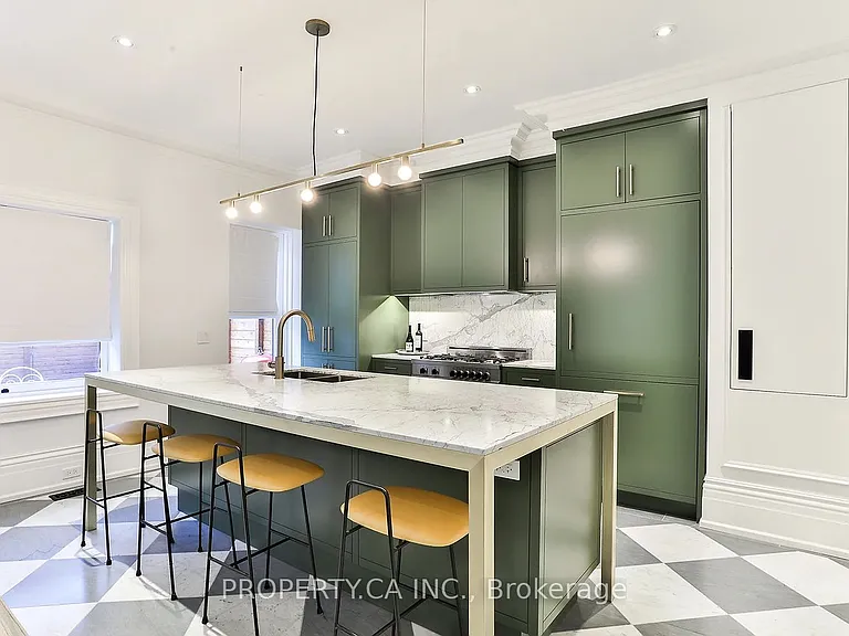 38 Beaconsfield Ave #MAIN HOUSE — Photo 9