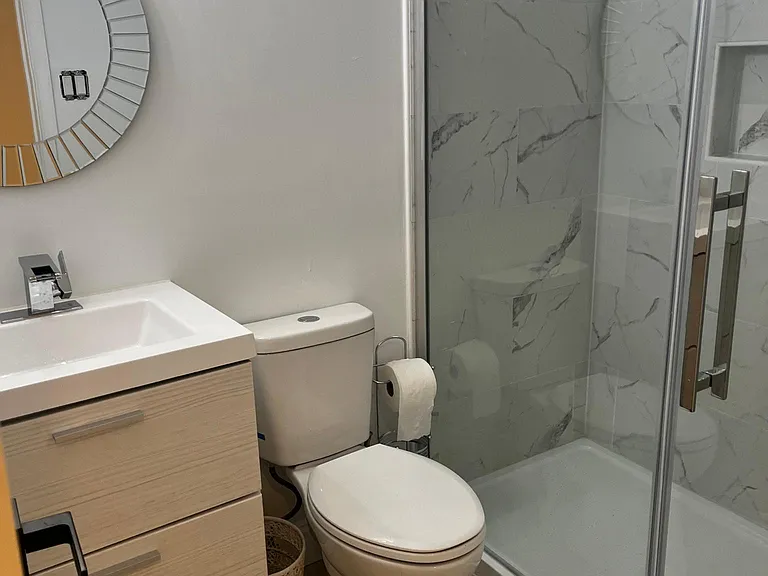 3134 Richmond St #1M — Photo 4