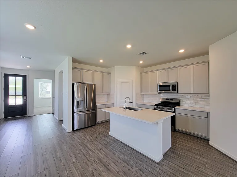 7730 Primrose Myrtle Ln — Photo 6