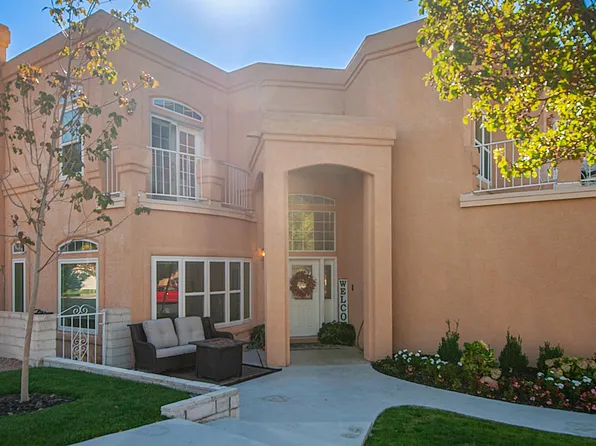 10032 Bridgepointe Ct NE, Albuquerque, NM 87111